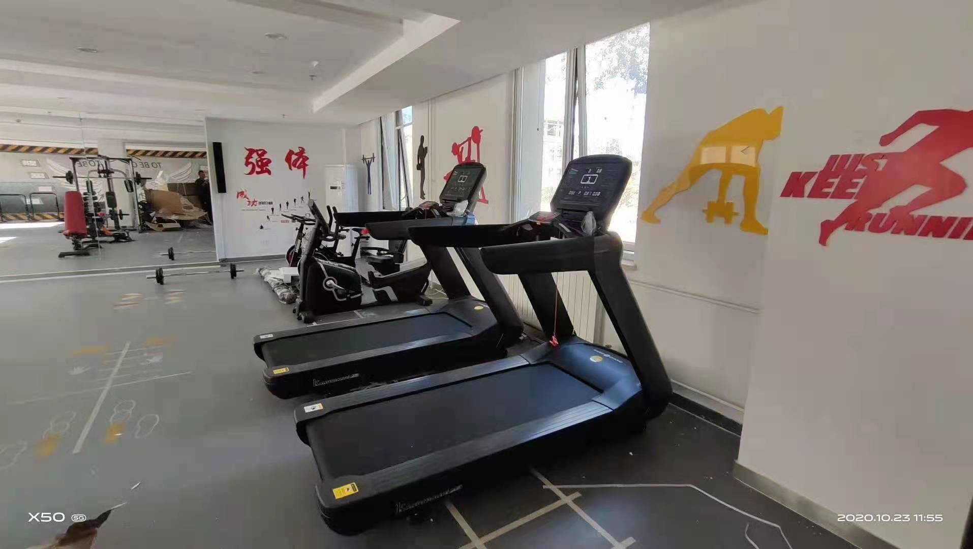 跑步機(jī)跑步 跑步機(jī)跑步